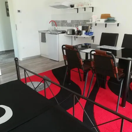 Edina Vendeghaz-gyenesdias Appartement