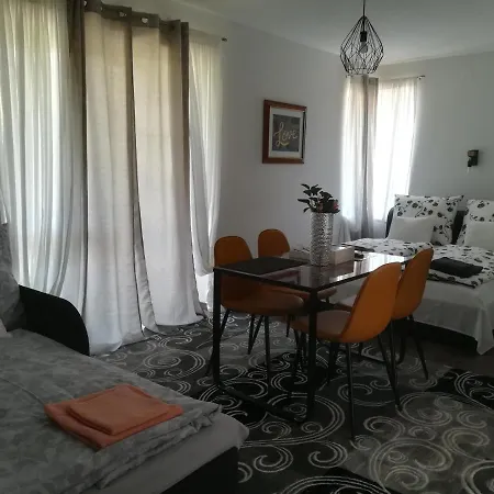 Edina Vendégház-gyenesdiás Appartamento