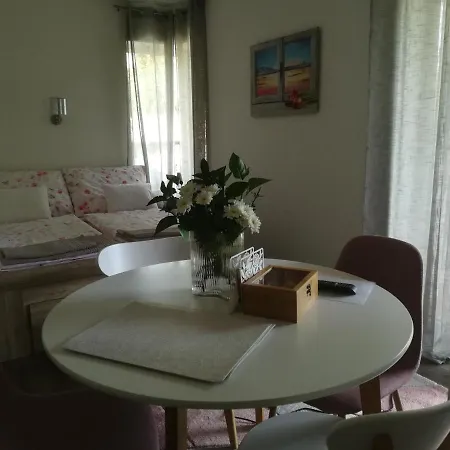 Edina Vendégház-gyenesdiás Appartamento Gyenesdiás