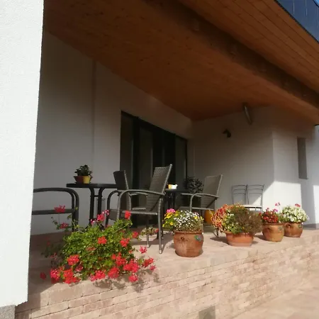 Edina Vendégház-gyenesdiás Appartamento *