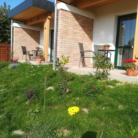 Edina Vendeghaz-gyenesdias Appartement *