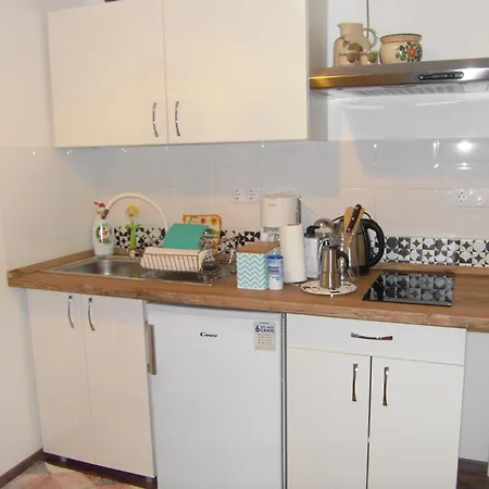 Edina Vendeghaz-gyenesdias Apartment