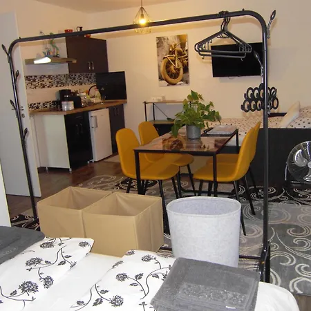 Edina Vendeghaz-gyenesdias Apartment